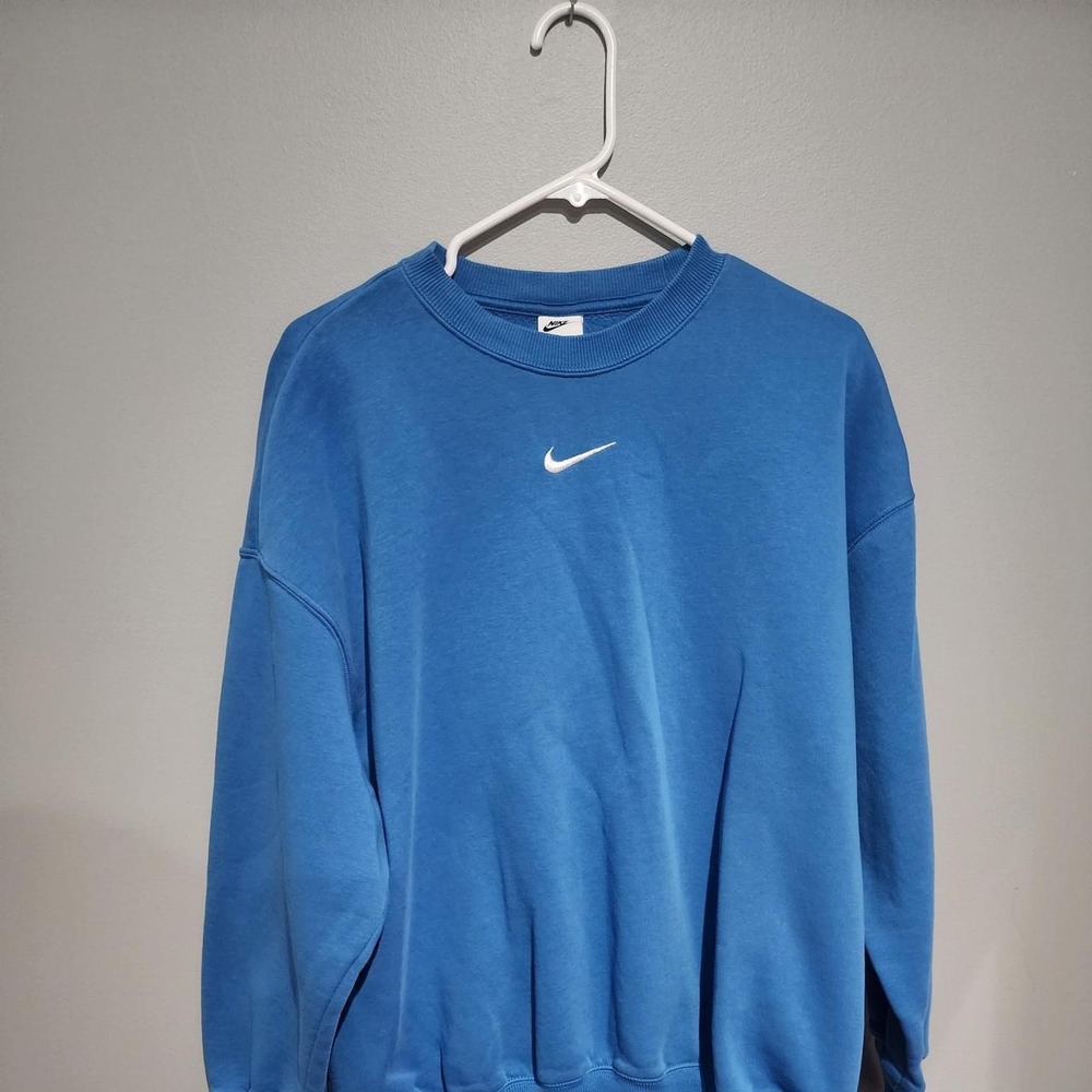 Nike Sportswear Essential Fleece Crewneck Sweatshirt Blue Center Swoosh Large